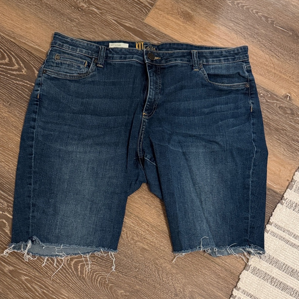 Kut from the Kloth Denim Shorts. Size 20W.